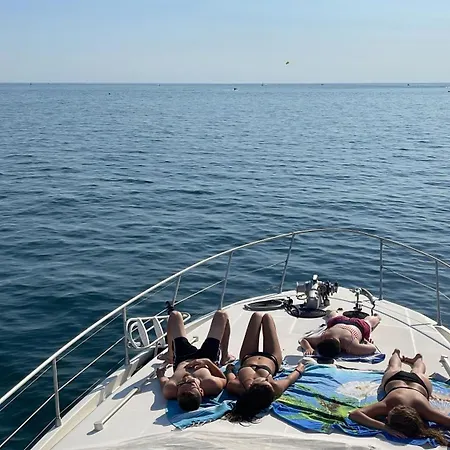 Båthotell Yacht Twenty Seven