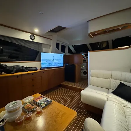 Båthotell Yacht Twenty Seven