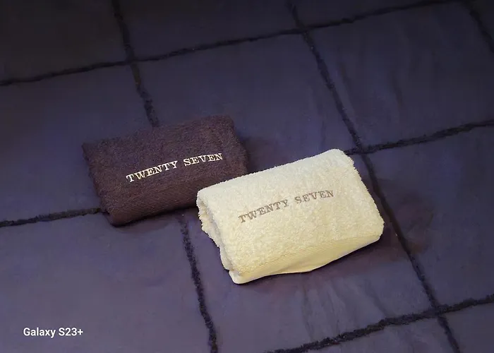 Yacht Twenty Seven *