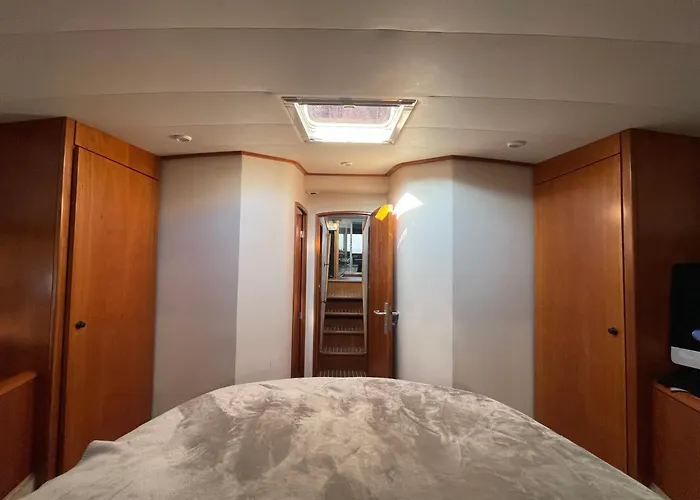 Yacht Twenty Seven * Les Sables-dʼOlonne