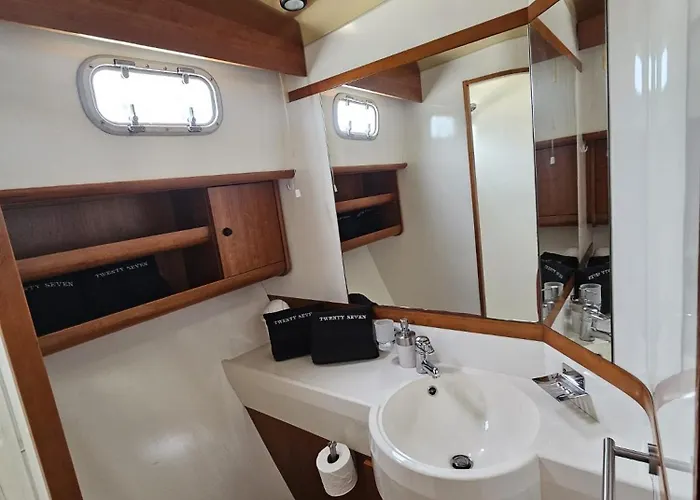 Bateau-hôtel Yacht Twenty Seven Les Sables-dʼOlonne