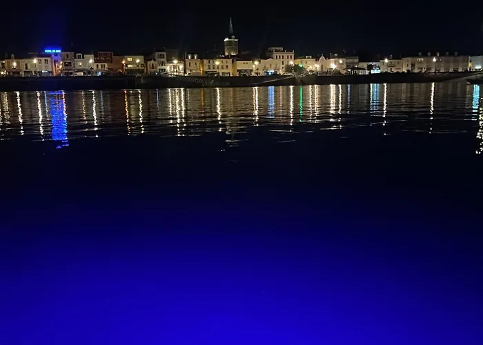 Yacht Twenty Seven Bateau-hôtel Les Sables-dʼOlonne